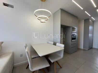 Foto Apartamento com 2 Dormitórios