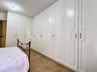 Foto Casa com 4 Dormitórios