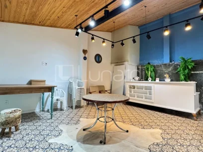 Foto Casa com 4 Dormitórios