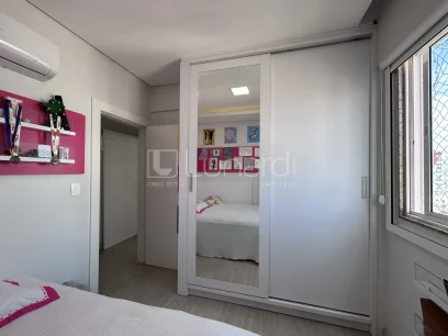 Foto Apartamento com 3 Dormitórios