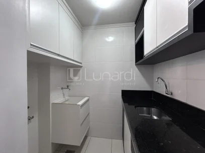 Foto Apartamento com 2 Dormitórios