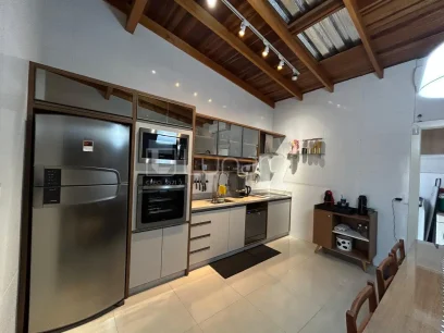 Foto Casa com 3 Dormitórios