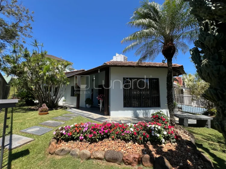 Casa com 3 Dormitórios