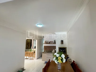 Casa com 4 Dormitórios - Miniatura - Lunardi Imóveis