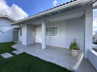 Casa com 4 Dormitórios - Miniatura - Lunardi Imóveis