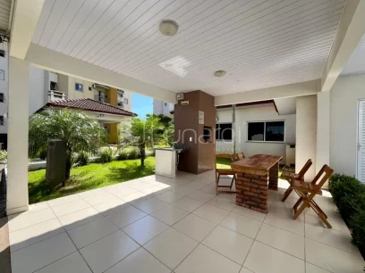 Foto Apartamento com 2 Dormitórios