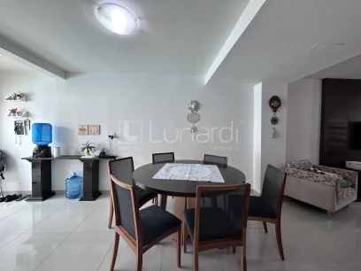 Casa com 4 Dormitórios - Miniatura - Lunardi Imóveis