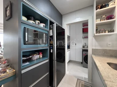 Foto Apartamento com 3 Dormitórios