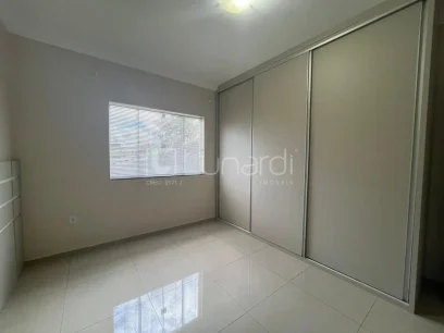 Casa com 4 Dormitórios - Miniatura - Lunardi Imóveis