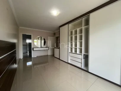 Casa com 4 Dormitórios - Miniatura - Lunardi Imóveis