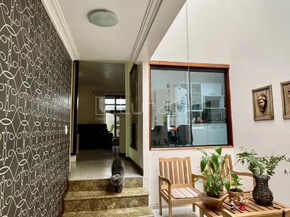 Casa com 4 Dormitórios - Miniatura - Lunardi Imóveis