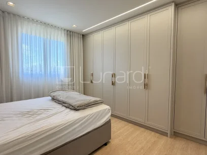 Foto Apartamento com 2 Dormitórios