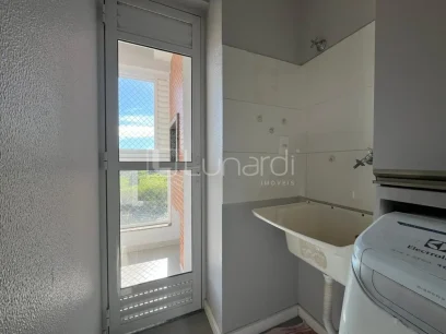 Foto Apartamento com 2 Dormitórios