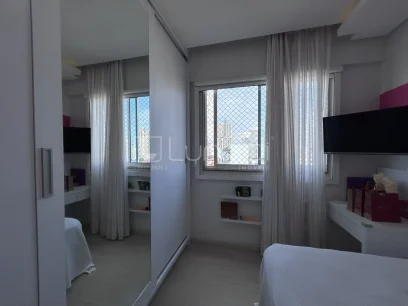 Foto Apartamento com 3 Dormitórios