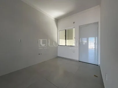 Foto Casa com 2 Dormitórios