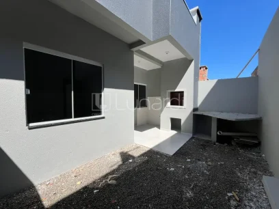 Foto Casa com 2 Dormitórios
