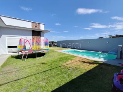 Casa com 3 Dormitórios - Miniatura - Lunardi Imóveis