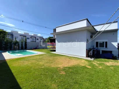 Casa com 3 Dormitórios - Miniatura - Lunardi Imóveis