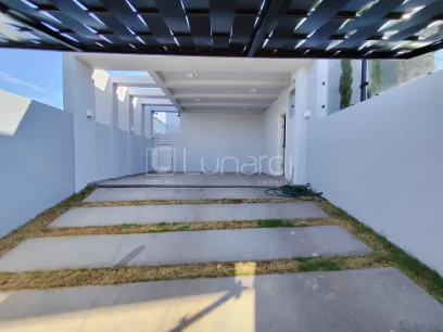 Casa com 3 Dormitórios - Miniatura - Lunardi Imóveis