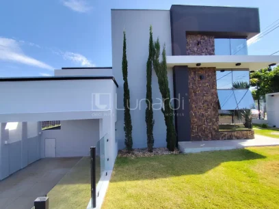 Casa com 3 Dormitórios - Miniatura - Lunardi Imóveis