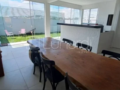 Casa com 3 Dormitórios - Miniatura - Lunardi Imóveis