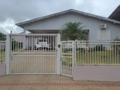 Casa com 3 Dormitórios - Lunardi Imóveis