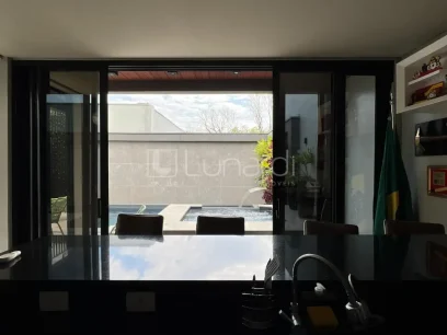 Casa com 3 Dormitórios - Miniatura - Lunardi Imóveis