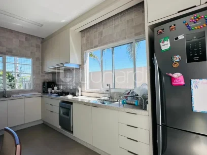 Casa com 3 Dormitórios - Miniatura - Lunardi Imóveis