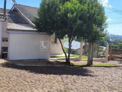 Casa com 2 Dormitórios - Lunardi Imóveis