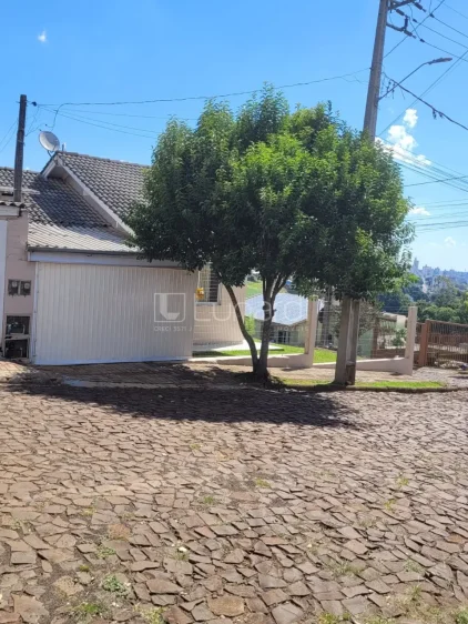 Casa com 2 Dormitórios - Lunardi Imóveis