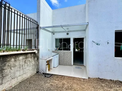 Casa com 2 Dormitórios - Miniatura - Lunardi Imóveis