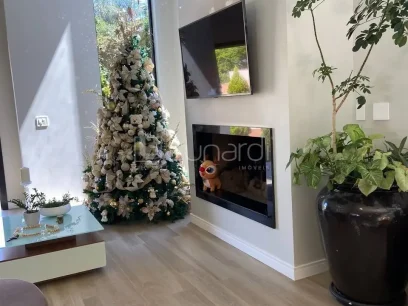 Casa com 4 Dormitórios - Miniatura - Lunardi Imóveis