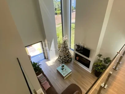 Casa com 4 Dormitórios - Miniatura - Lunardi Imóveis