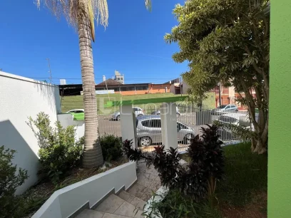 Casa com 3 Dormitórios - Miniatura - Lunardi Imóveis