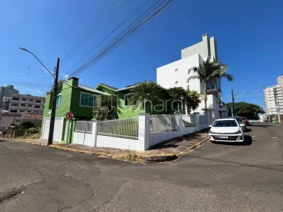 Casa com 3 Dormitórios - Lunardi Imóveis