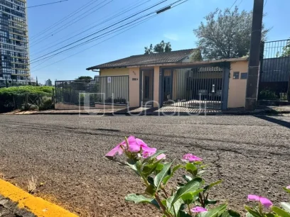 Casa com 3 Dormitórios - Miniatura - Lunardi Imóveis