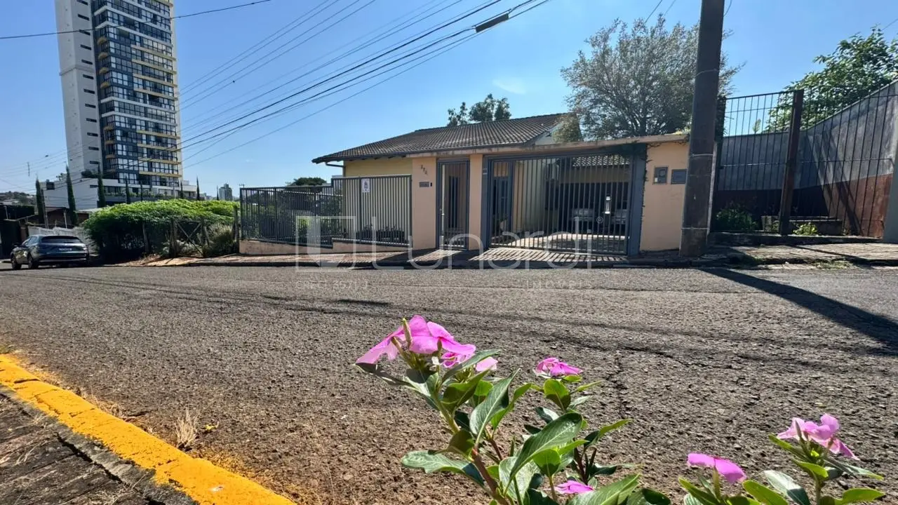 Casa com 3 Dormitórios - Lunardi Imóveis