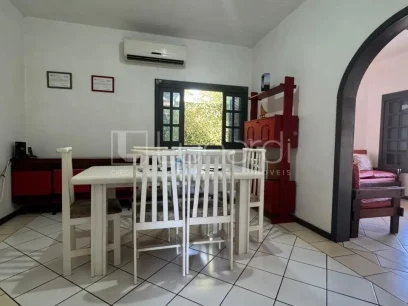 Casa com 3 Dormitórios - Miniatura - Lunardi Imóveis