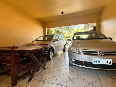 Casa com 3 Dormitórios - Miniatura - Lunardi Imóveis