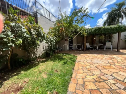 Casa com 3 Dormitórios - Miniatura - Lunardi Imóveis