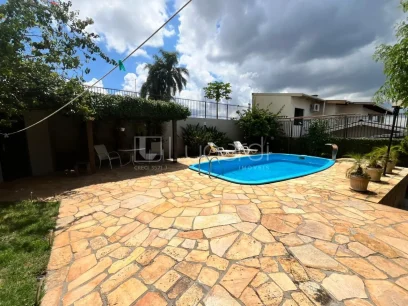 Casa com 3 Dormitórios - Miniatura - Lunardi Imóveis