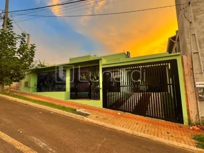 Casa com 2 Dormitórios - Miniatura - Lunardi Imóveis