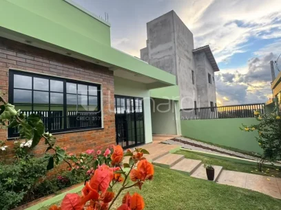 Casa com 2 Dormitórios - Miniatura - Lunardi Imóveis