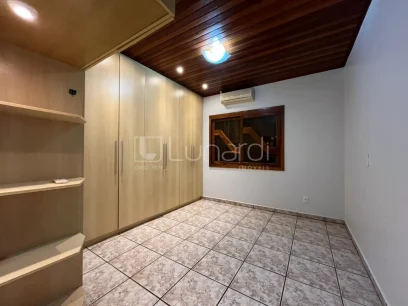 Casa com 3 Dormitórios - Miniatura - Lunardi Imóveis