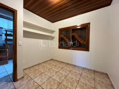 Casa com 3 Dormitórios - Miniatura - Lunardi Imóveis