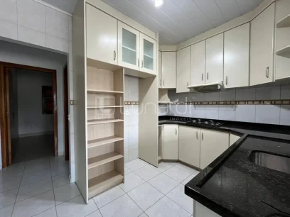 Casa com 3 Dormitórios - Miniatura - Lunardi Imóveis