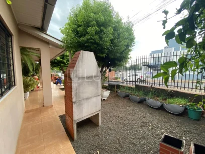 Casa com 3 Dormitórios - Miniatura - Lunardi Imóveis