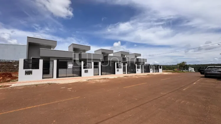 Casa com 2 Dormitórios - Lunardi Imóveis