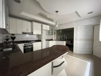 Apartamento com 4 Dormitórios - Miniatura - Lunardi Imóveis