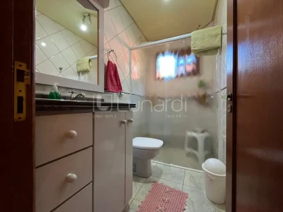 Casa com 4 Dormitórios - Miniatura - Lunardi Imóveis